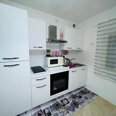 דירה Rose's House בארי